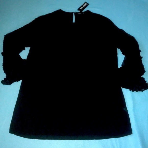 Boohoo Dresses & Skirts - BOOHOO midi sheer ruffle bell long sleeve embellished Swiss dots NWT size 20